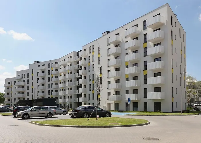 Family Apartment With Parking & Terrace By Noclegi Renters