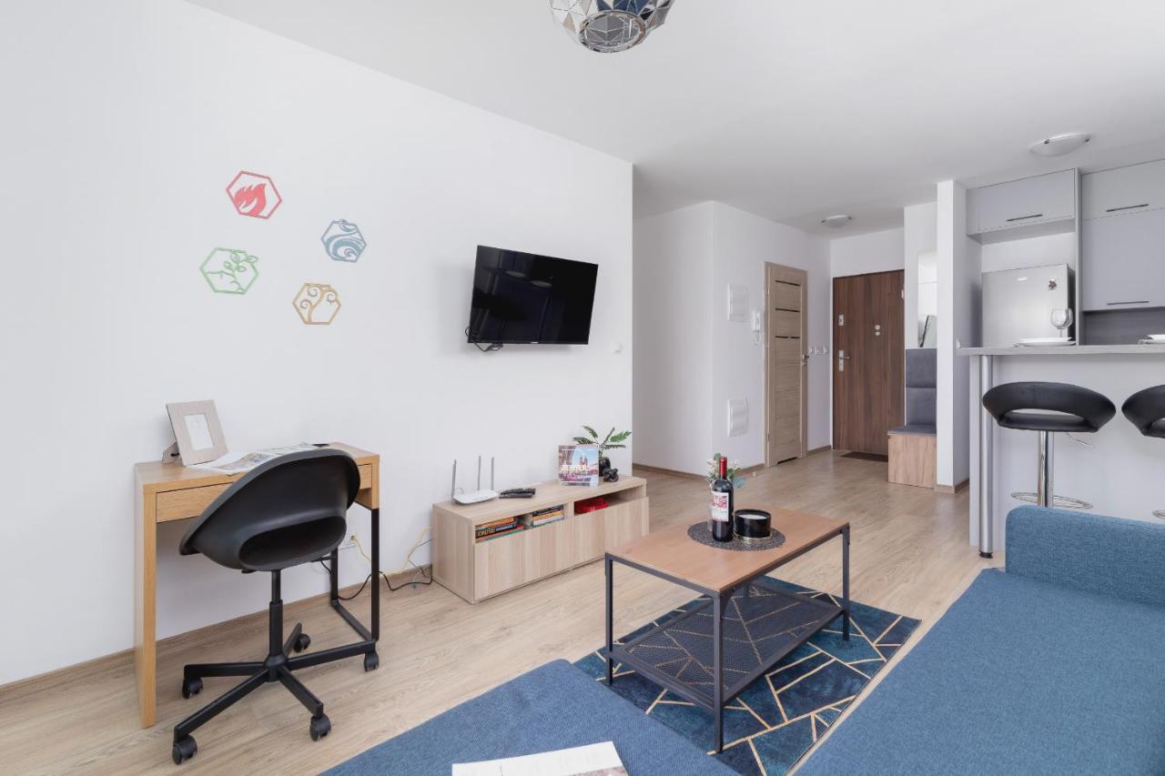 Family With Parking & Terrace By Renters Krakow