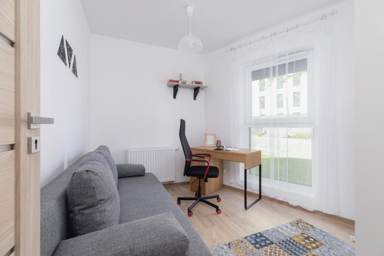 Family With Parking & Terrace By Renters Krakow